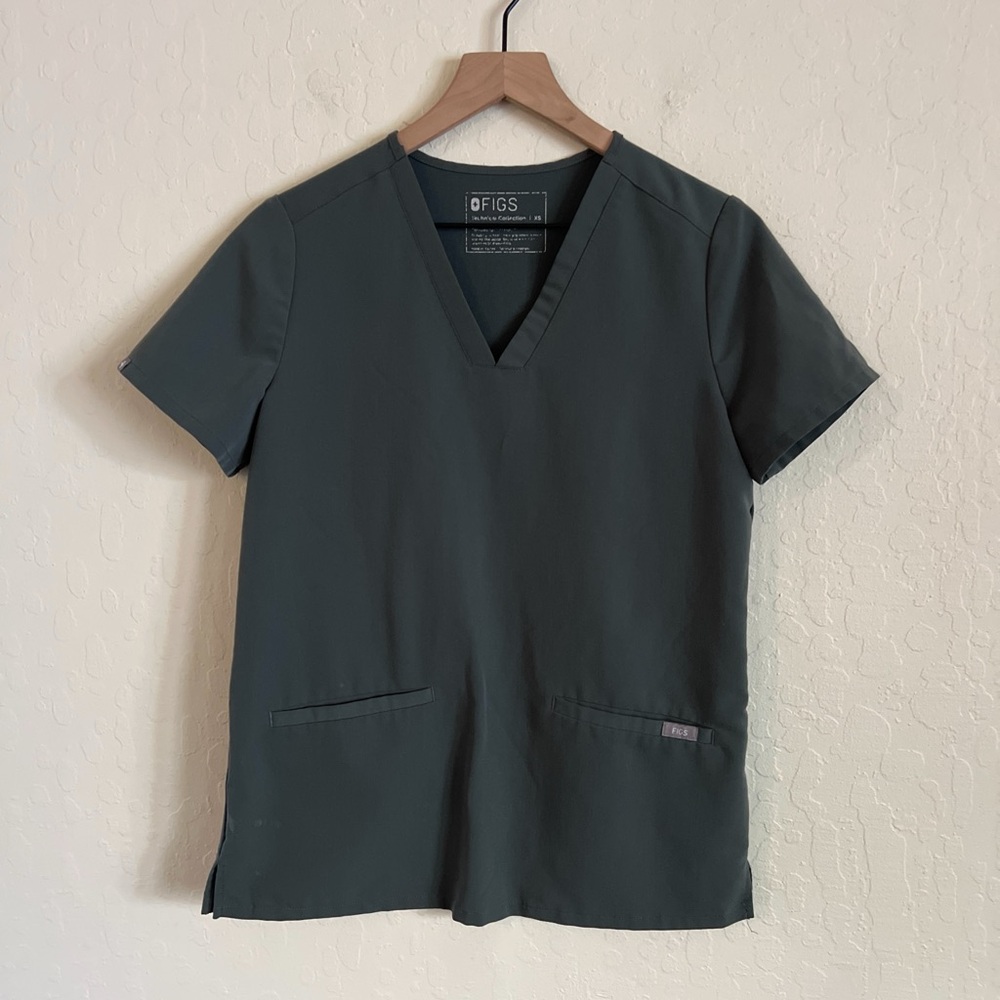 Figs Women's Casma Three-Pocket Scrub Top XS Green Nursing Medical